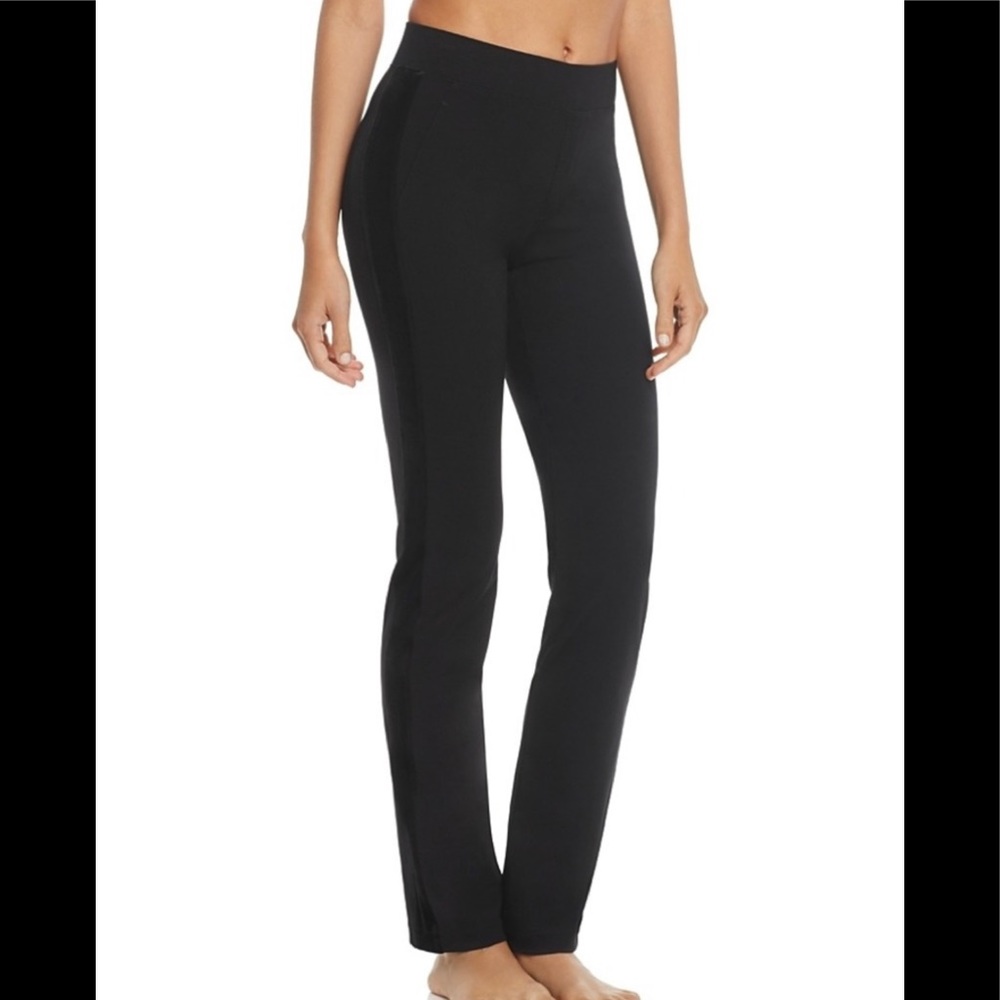 Hue Black StraightLegTuxedo Treggings
New w/Tags